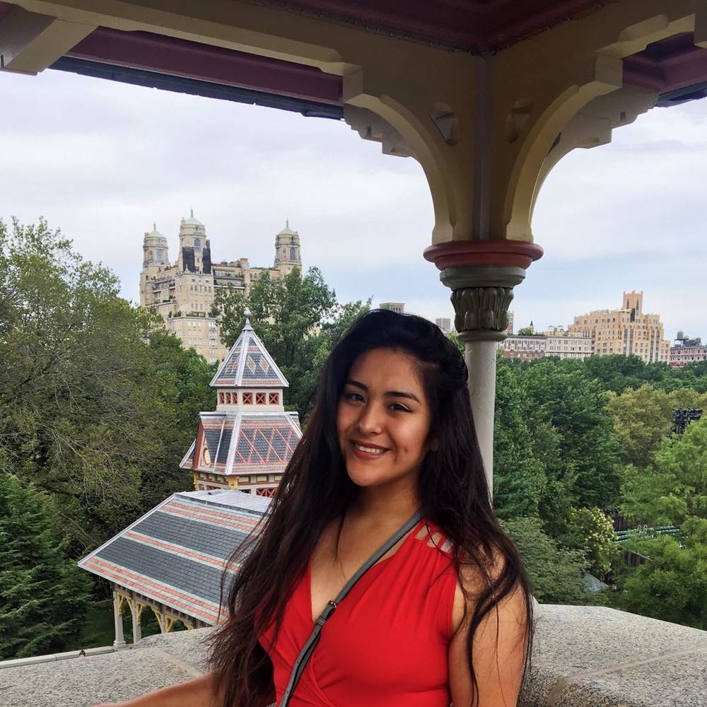 Meet your Posher, Alejandra